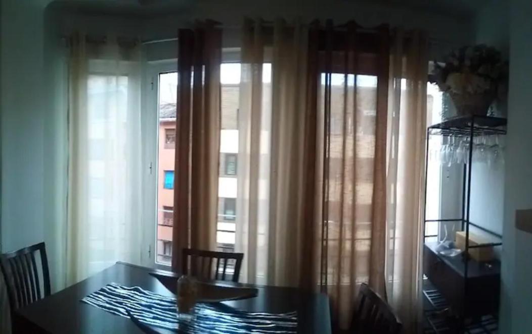 Las Golondrinas Zaragoza Saragossa Zewnętrze zdjęcie